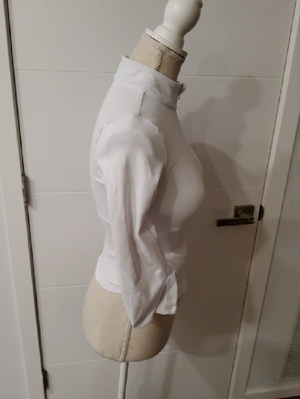 ALO Yoga White Zip-Up Fitted Jacket - Picture 5 of 8
